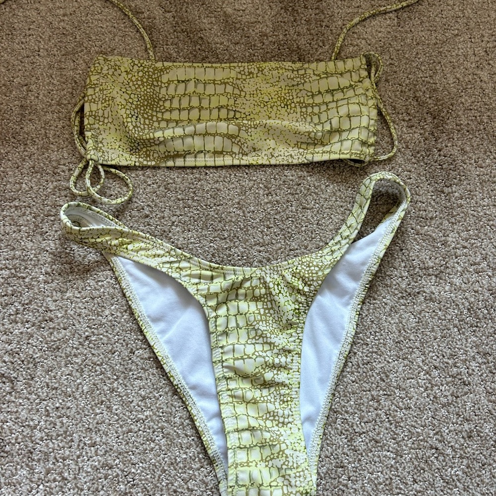 Motel Rocks Yellow Croc Bikini